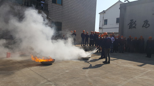 灭火演习 灭火演习